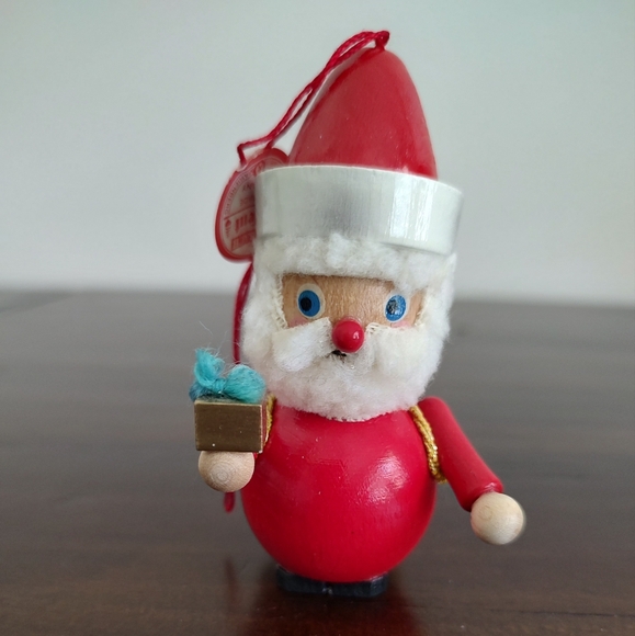 Vintage Steinbach Christmas Ornament Santa With Gift German Wood - Picture 1 of 7